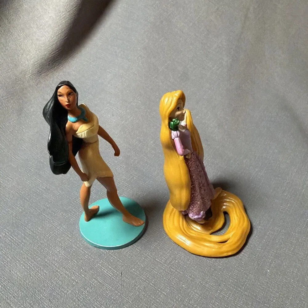 Disney Princess PVC Figure lot Pocahontas and Rapunzel -M